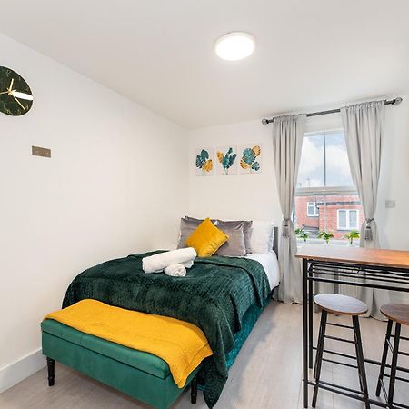 Small And Trendy Studio 3B London Luaran gambar
